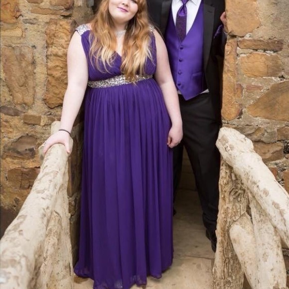 Prom Dress - Picture 2 of 3